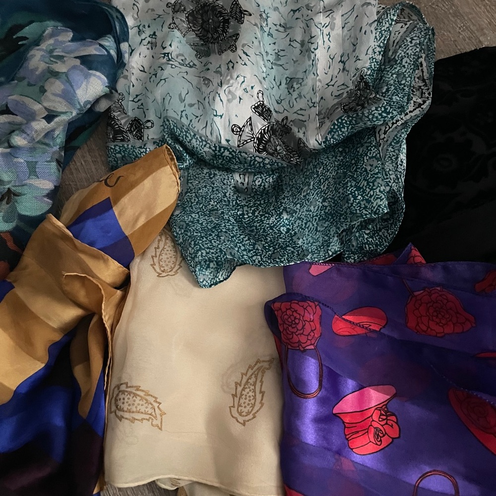 scarves - Picture 3 of 4